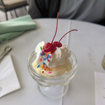 The Veranda Restaurant - Ice cream - Desserts Near Me - Fallbrook, California The Veranda Restaurant - Ice cream - Desserts Near Me - Fallbrook, California