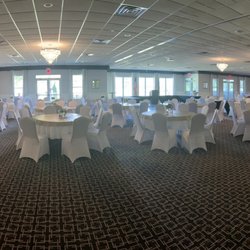 Twin Oaks Golf and Magnolia Room - Wedding venue.