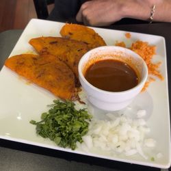 Chupitos Seafood And Tacos - Quesabirria