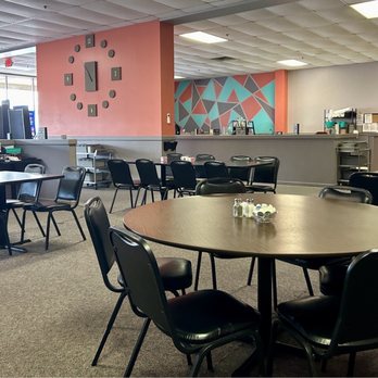 Castillos Restaurant - American Near Me - Cudahy, Wisconsin