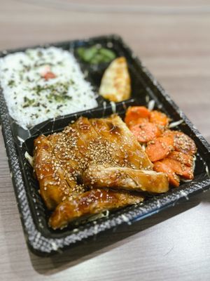 Shikeda Bento Patisserie by null