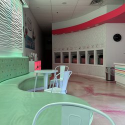 Toppings Frozen Yogurt - Late night snack
