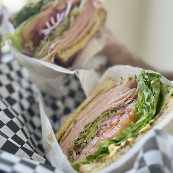 Nom Pang Sandwiches & More