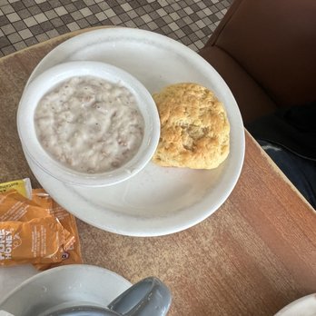 Ranch House Restaurant - Biscuit and gravy! - American Near Me - Tampa, Florida Ranch House Restaurant - Biscuit and gravy! - American Near Me - Tampa, Florida