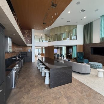 The Royce Apartments - Clubhouse - Apartments Near Me - Irvine, California
