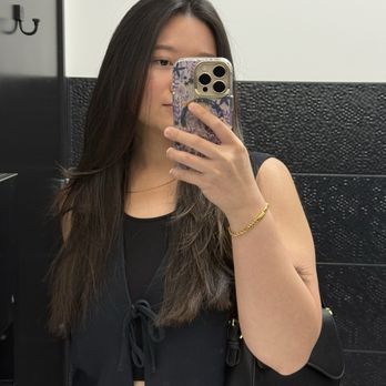 Travis H Vu - Hair Stylists Near Me - Orange , California