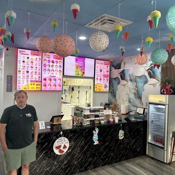 Gator Ice Cream - Inside - Ice Cream & Frozen Yogurt Near Me - Jacksonville, Florida Gator Ice Cream - Inside - Ice Cream & Frozen Yogurt Near Me - Jacksonville, Florida