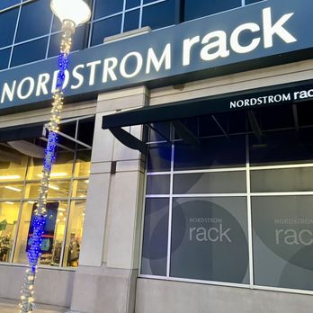 Nordstrom Rack - Shoe Stores Near Me - Vienna, Virginia