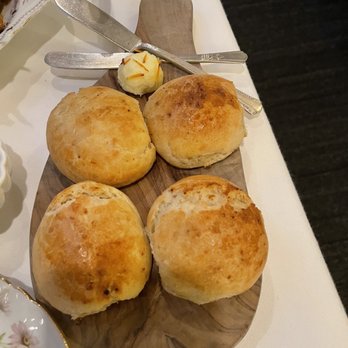 Elwood - Potato Rolls - New American Near Me - Philadelphia, Pennsylvania
