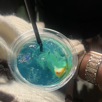 Finnegan's Bar & Grill - Blue Long Island - American Near Me - Orlando, Florida