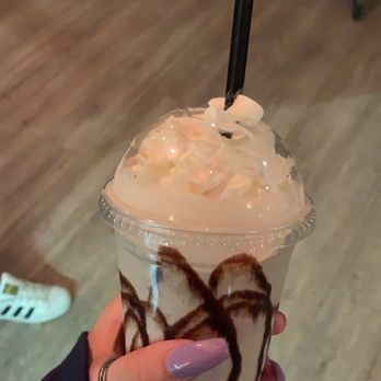 Pop-up Scoop - milkshake - Ice Cream & Frozen Yogurt Near Me - Whistler, British Columbia