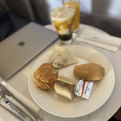 Mabuhay Lounge