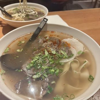 Nouilles de Lan Zhou - Traditional Lan Zhou Hand-pulled Beef Noodle with Da Kuan noodles - Chinese Near Me - Montreal, Quebec Nouilles de Lan Zhou - Traditional Lan Zhou Hand-pulled Beef Noodle with Da Kuan noodles - Chinese Near Me - Montreal, Quebec