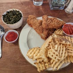 The Red Fox - My Fish n Chips ( they were yummy!)