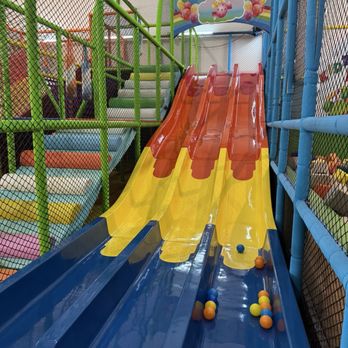 Kidz Funtown - This slide has a ball-pit at the end. - Indoor Playcenter Near Me - Edmond, Oklahoma Kidz Funtown - This slide has a ball-pit at the end. - Indoor Playcenter Near Me - Edmond, Oklahoma