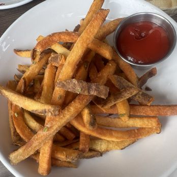 Turn Restaurant - Truffle fries - Breakfast & Brunch Near Me - St. Louis, Missouri