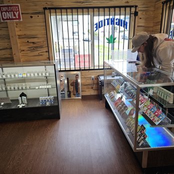 High Tide NW - Cannabis Dispensaries Near Me - North Bend, Oregon High Tide NW - Cannabis Dispensaries Near Me - North Bend, Oregon