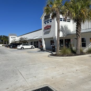Candelaria Eatery & Cafe - Front of restaurant - Burgers Near Me - Oxford, Florida Candelaria Eatery & Cafe - Front of restaurant - Burgers Near Me - Oxford, Florida