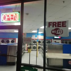 E-Z One Coin Laundry - Free wifi