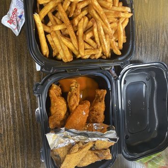 818 Wings - Wings and fries - Chicken Wings Near Me - Chatsworth, California 818 Wings - Wings and fries - Chicken Wings Near Me - Chatsworth, California