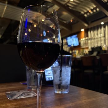Yard House - The The Velvet Devil merlot, California - Bars Near Me - Pasadena, California