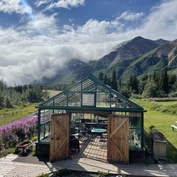 Sheep Mountain Lodge - Resorts Near Me - Glacier View, Alaska