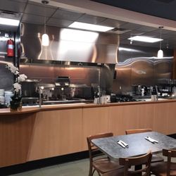 Hot Pepper Thai - Open kitchen