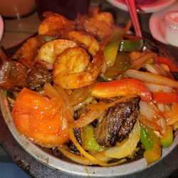 Cafe El Tapatio - Shrimp and steak fajitas