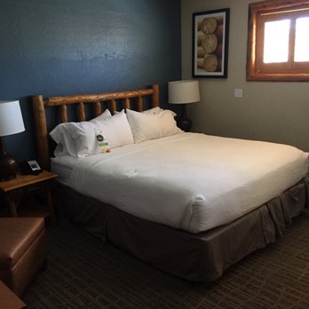 Holiday Inn The Lodge at Big Bear Lake - Big Bear, CA