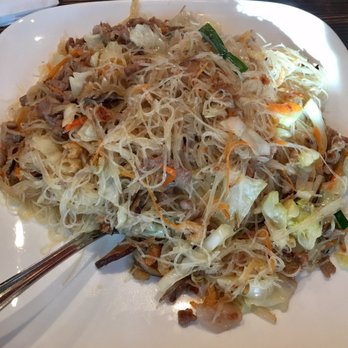 Taipei Cafe - Taiwanese noodles with pork and mushroom - Taiwanese Near Me - Chicago, Illinois