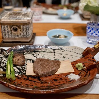 Hiroshi - Hibachi grilled A5 Drunken Wagyu, grilled asparagus, shiitake mushroom, truffle salt, ponzu sauce, real wasabi - Japanese Near Me - Los Altos, California