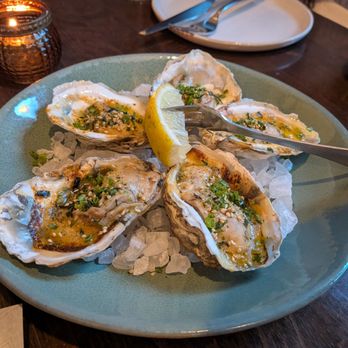 Leo Annapolis - Oyster - Bars Near Me - Annapolis, Maryland Leo Annapolis - Oyster - Bars Near Me - Annapolis, Maryland