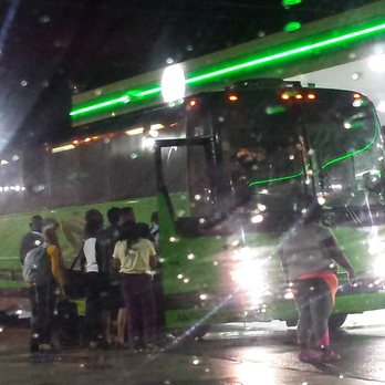 Wanda Coach - Chaos!! Everyone getting soaked while trying to get the bus! - Public Transportation Near Me Wanda Coach - Chaos!! Everyone getting soaked while trying to get the bus! - Public Transportation Near Me