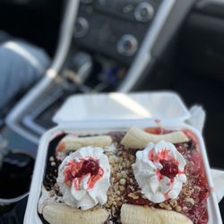 Russell's Ice Cream - Banan split