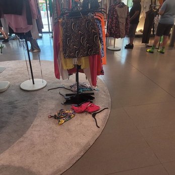 Zara - Women's Clothing Near Me - Orlando, Florida