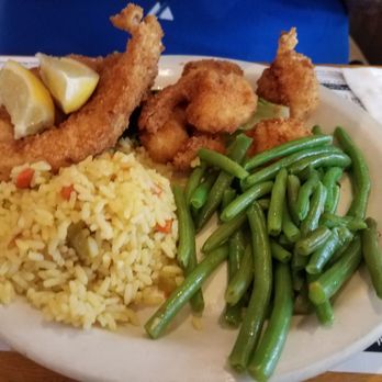 Key West Diner - This is the seafood platter with 2 sides - Diners Near Me - Stuart, Florida Key West Diner - This is the seafood platter with 2 sides - Diners Near Me - Stuart, Florida