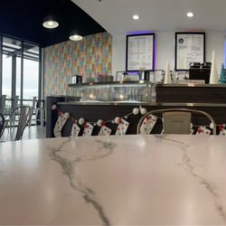 Sugar Llamas - Nice spot for coffee, MUCH better than Starbucks...
