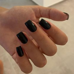Lia Nails