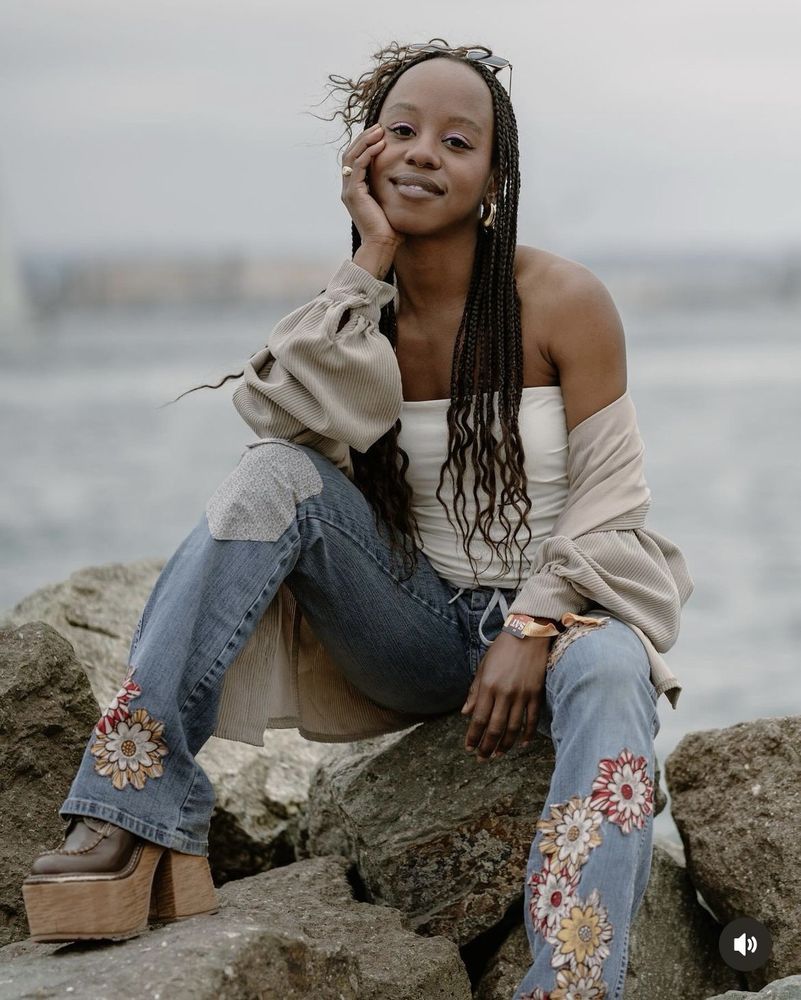 No Kolour Lines Hair Studio Logo