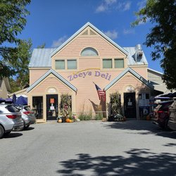 Zoey's Deli & Bakery