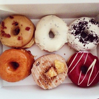 SuzyQ Doughnuts Hintonburg - Maple bacon, London fog, cookies'n'cream, salted caramel, cinnamon crunch, raspberry - Donuts Near Me - Ottawa, Ontario
