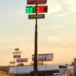 Pilot Flying J - Signage