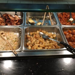 China Garden - Some buffet fares.