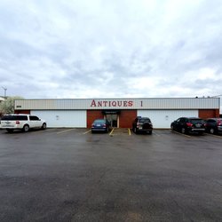 Antique Center I & II - March 2021: It needed an exterior pic