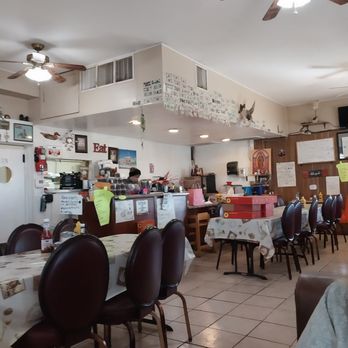 Buckshot Deli & Diner - Dining area - American Near Me - Niland, California