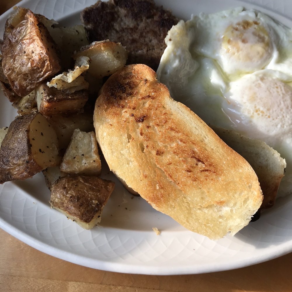 Café Bodega - Basic breakfast (2 eggs, sausage, potatoes, and toast) - American Near Me - Marquette, Michigan