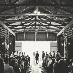 Tara Gray Weddings - Dessert Foothills Barn. Scottsdale, AZ