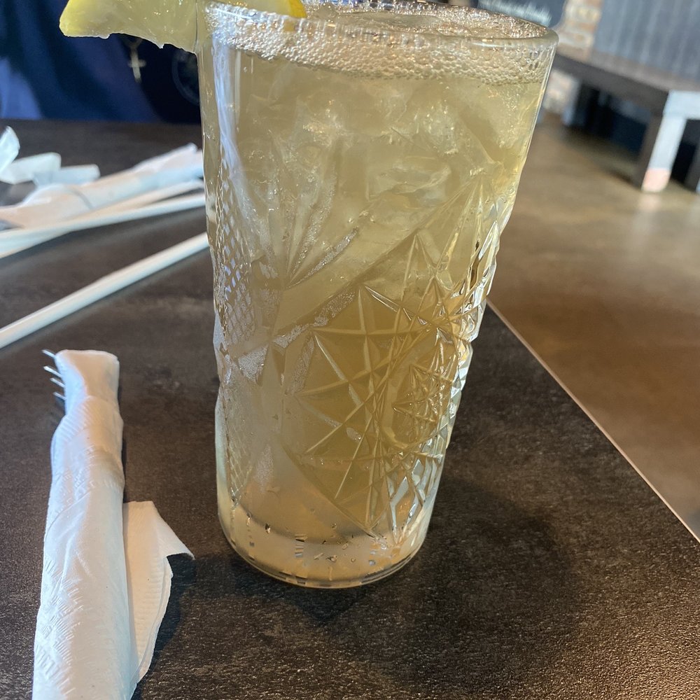 The Famous Restaurant - Long Island iced tea - Sports Bars Near Me - Centerville, Ohio