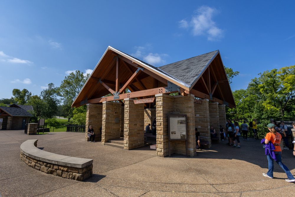 MAMMOTH CAVE NATIONAL PARK Updated April 2024 20 Photos 1 Visitor