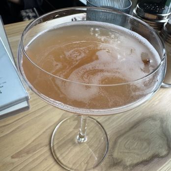Homegrown Tap & Dough - Spiced pear cocktail - Pizza Near Me - Arvada, Colorado Homegrown Tap & Dough - Spiced pear cocktail - Pizza Near Me - Arvada, Colorado